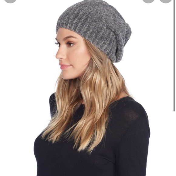 Barefoot Dreams Accessories - Barefoot Dreams // NWOT Ribbed Beanie